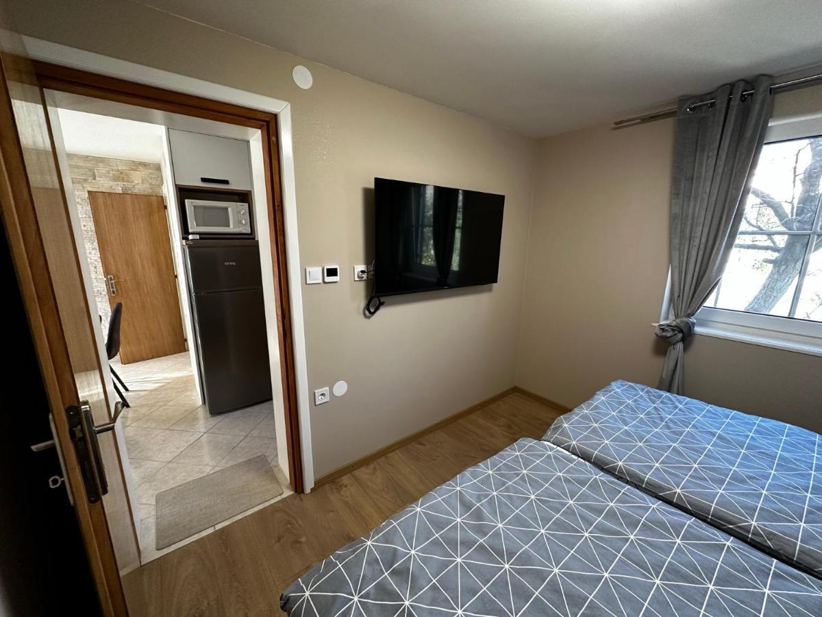 Apartman Veronika Vrsi Exterior photo