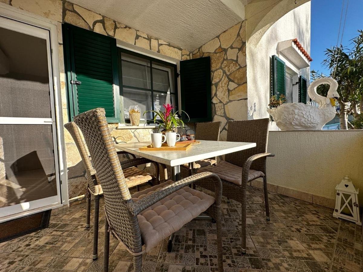 Apartman Veronika Vrsi Exterior photo