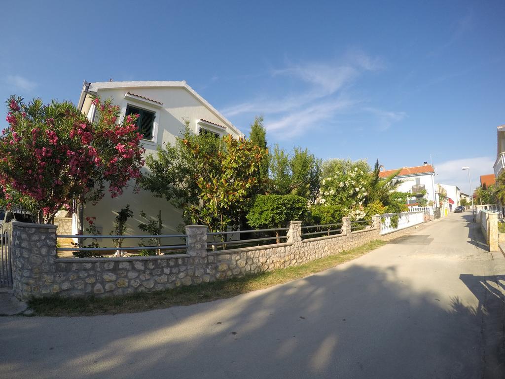 Apartman Veronika Vrsi Exterior photo