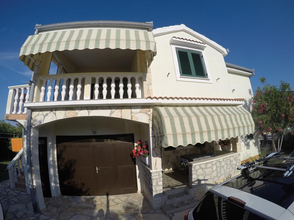 Apartman Veronika Vrsi Exterior photo